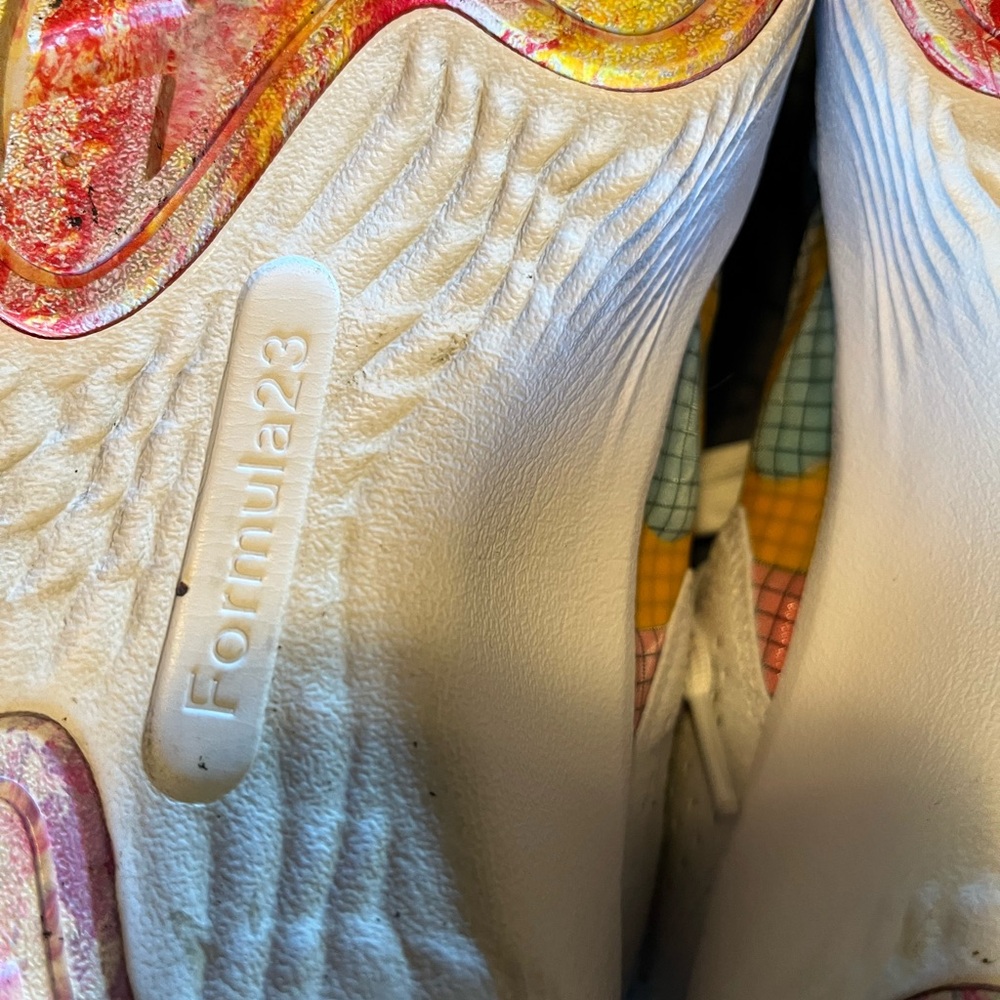 Jordan’s With Cool Color Way Euc - image 8